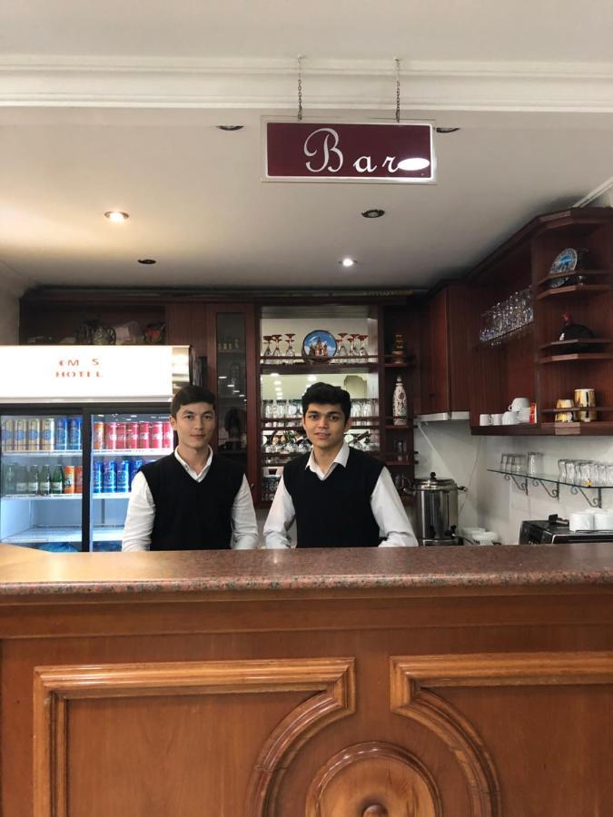 Emos Hotel Истанбул Екстериор снимка