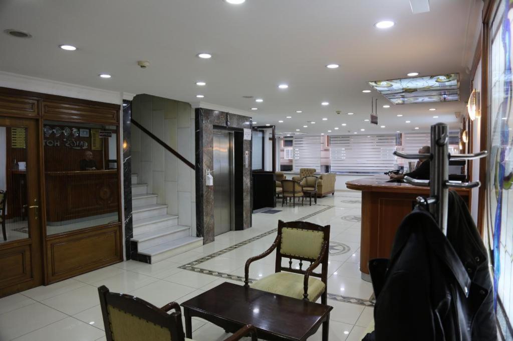 Emos Hotel Истанбул Екстериор снимка