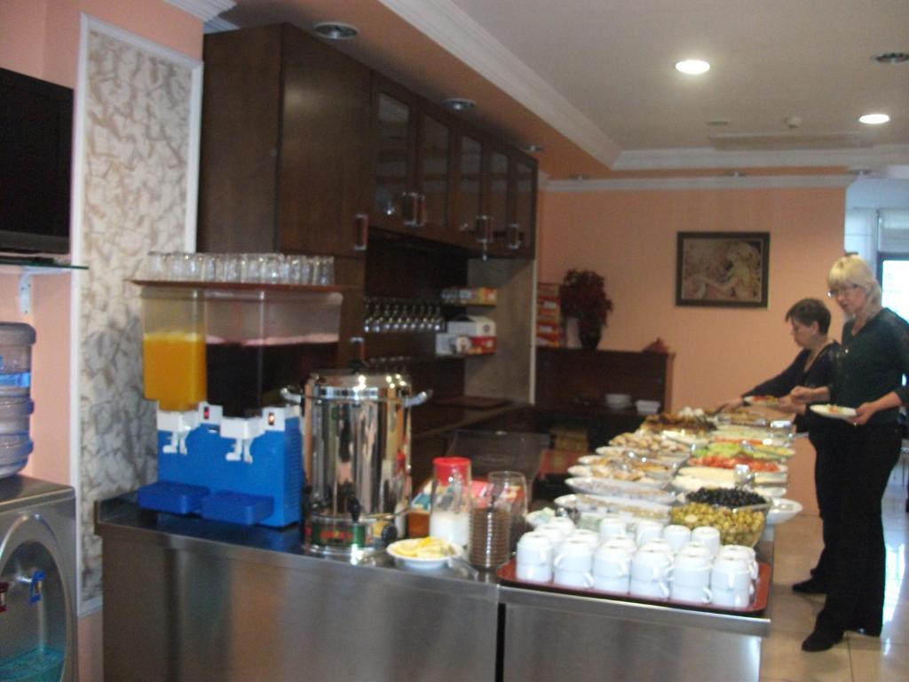 Emos Hotel Истанбул Екстериор снимка